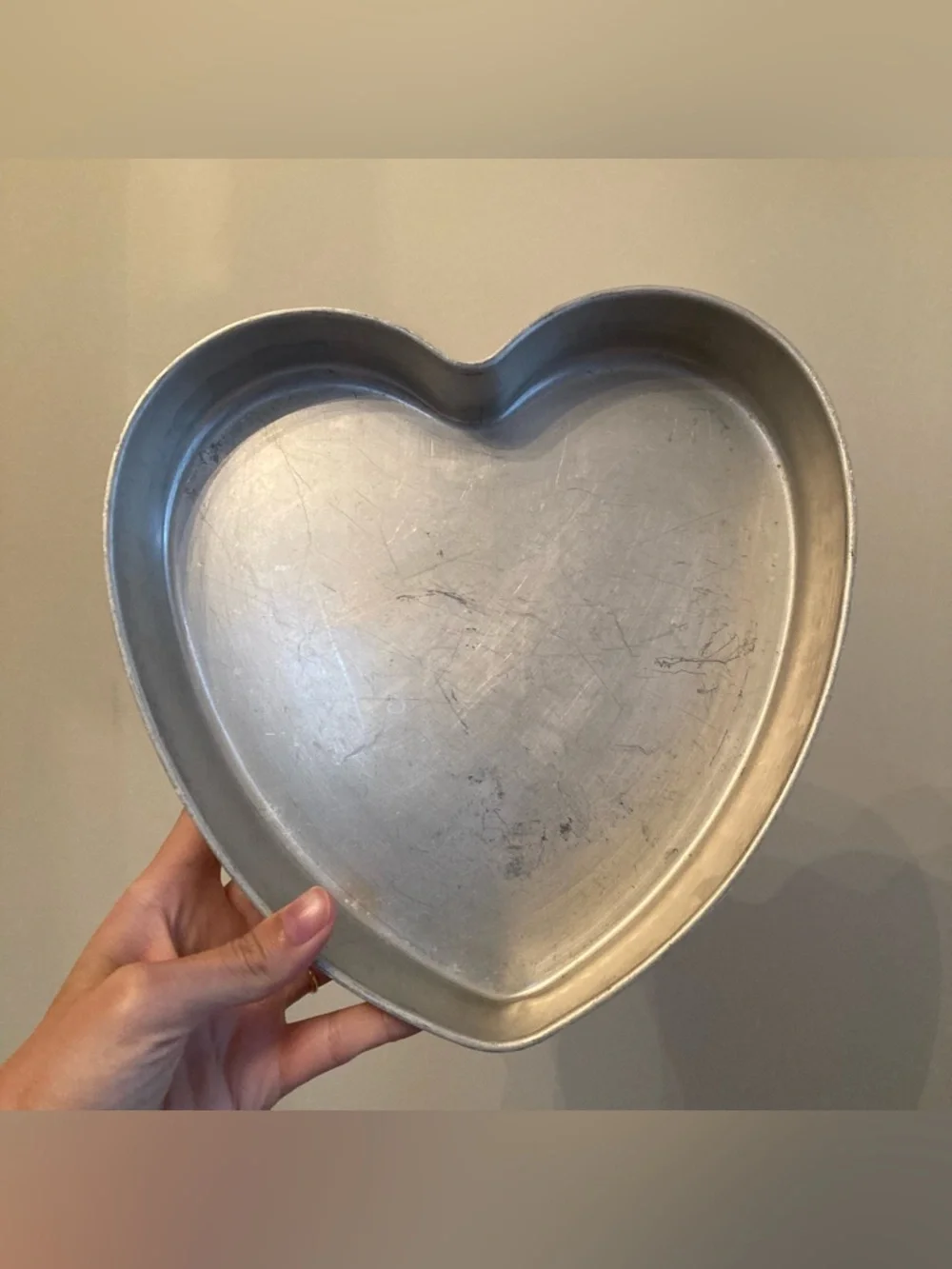 4/$10 - Set of 2 Heart-Shaped Aluminum 9” Cake Pans
